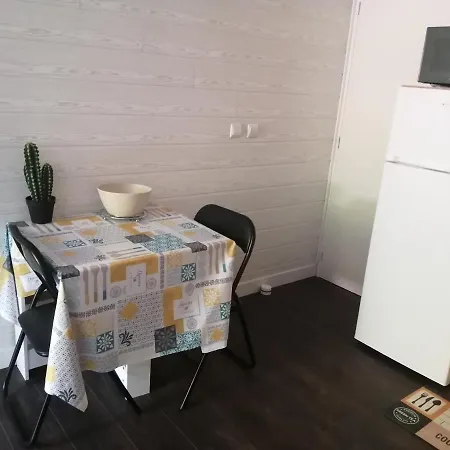 Petite Habitation Meublee Lejlighed *